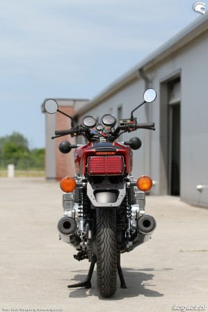 16 Honda CBX 1000 tyl