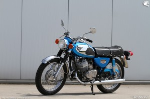 04 Kawasaki A7