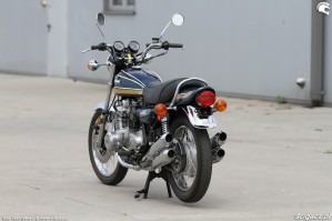 05 Kawasaki Z1 tylem