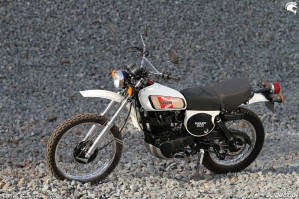 18 Yamaha XT 500 profil