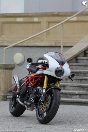 73 Ducati Monster 600 wersji custom