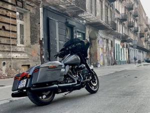 02 Harley Davidson Street Glide ST na ulicy