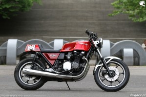 24 Kawasaki KZ 1000 ST