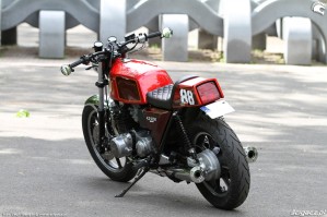 31 Kawasaki KZ 1000 ST