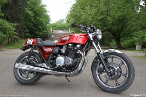 40 Kawasaki KZ 1000 ST