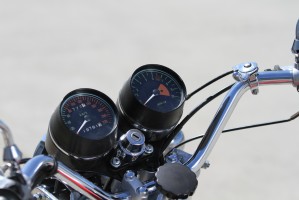 11 Kawasaki W1 zegary