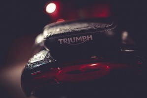 13 Triumph Rocket III w teledysku STYXX heavy metal
