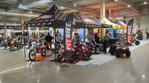 pitbike na targach warsaw motorcycle show 2022