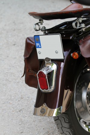 20 Harley Davidson Dyna Wide Glide swiatlo tyl
