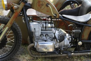 18 Dniepr MT 9 custom silnik