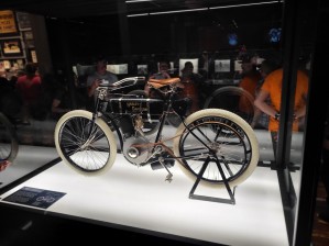044 120 lat Harley Davidson USA Milwaukee