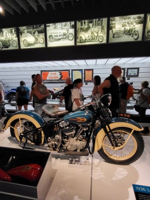 094 120 lat Harley Davidson USA Milwaukee
