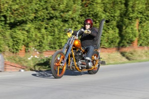 03 Harley Davidson Knucklehead na ulicy