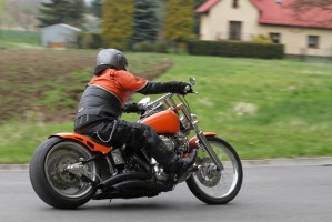 05 Harley Davidson Softail custom w ruchu