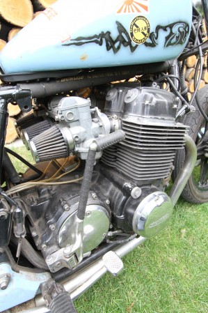 031 Honda CB 750 Four custom silnik