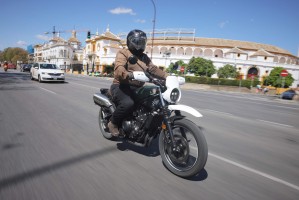 01 Honda CL500 2023 test motocykla