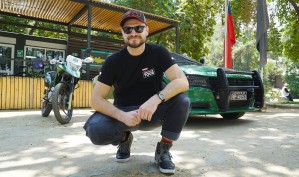 Czarek Laureat Motul Ameryka Poludniowa Tour i policyjne pojazdy Chile