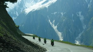 42 Motocykle w Himalajach Spotkanie na Przeleczy