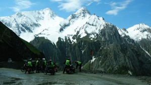 46 Motocykle w Himalajach Spotkanie na Przeleczy