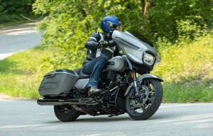 19 winkle Harley Davidson Street Glide CVO 2023