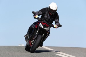 Triumph Street Triple 765 RS 2023 test