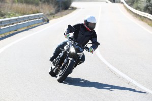 Triumph Street Triple 765 R pierwsze testy