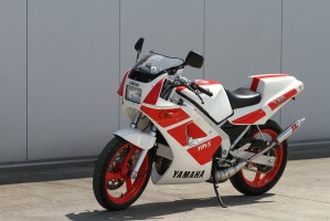 25 Yamaha TZR 250