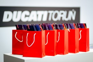 38 pakiety prasowe Ducati Torun