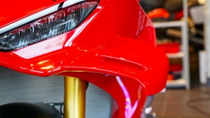 Ducati Panigale V4S model 2025 przednie skrzydelka