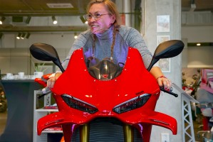 Ducati Panigale V4S model 2025 z przodu