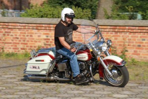 06 Harley Davidson FLH Shovelhead w akcji