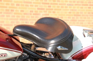 23 Harley Davidson FLH Shovelhead siodlo