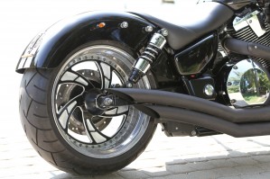 19 Honda VTX 1800 custom wydech