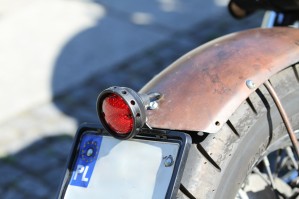 16 Honda VT 1100 Bobber lampa tyl