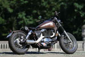 26 Honda VT 1100 Bobber prawy bok