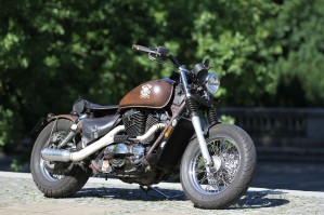 29 customowy Honda VT 1100 Bobber