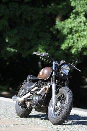 35 Honda VT 1100 Bobber przodem