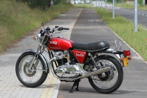 22 Norton Commando