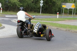05 Buell 1125 CR z koszem bocznym Szajbas Garage podczas jazdy