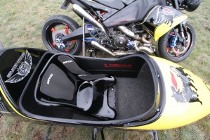 42 Buell 1125 CR z koszem bocznym Szajbas Garage Power Seats