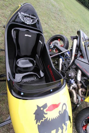 50 Buell 1125 CR z koszem bocznym siedzenie