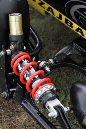 52 Buell 1125 CR z koszem bocznym Szajbas Garage sprezyna