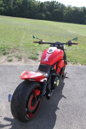 34 Honda VTX 1800 z tylu