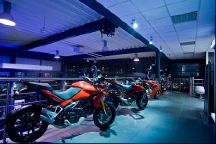 Motocykle Ducati w salonie