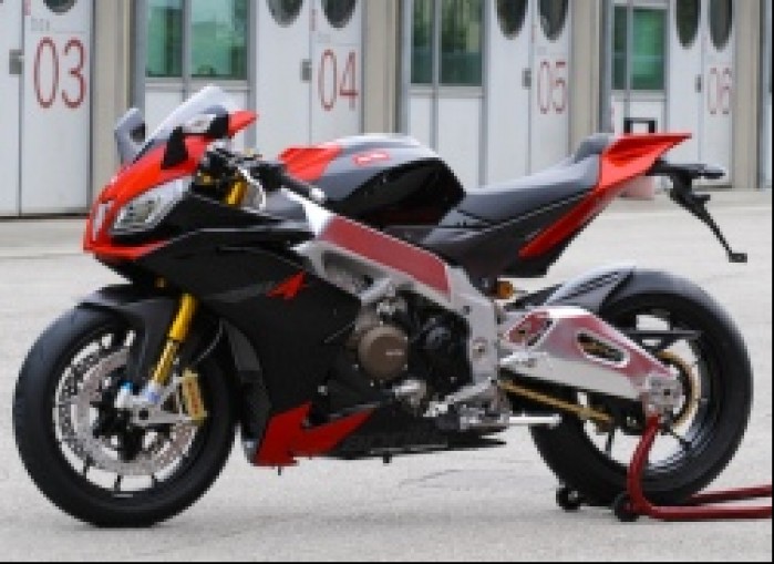 Aprilia RSV4 2009 drogowa