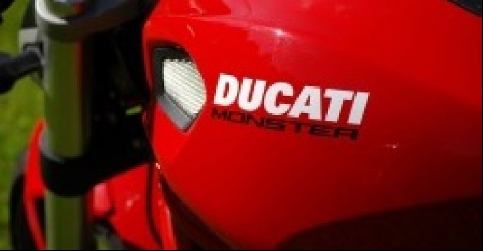 Ducati Monster bak