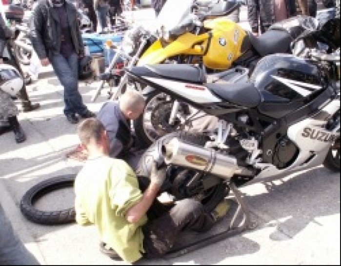 wymiana opon Otwarcie sezonu motocyklowego Bemowo 2010