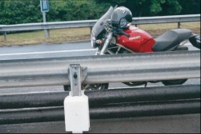 bariery energochlonne dla motocyklistow