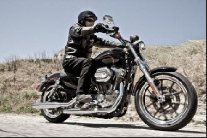 Harley-Davidson 883 Superlow 2011