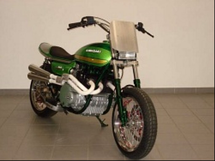 Kawasaki Z900 by Gittielle